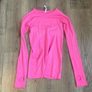 Swiftly Relaxed-Fit Long Sleeve Shirt